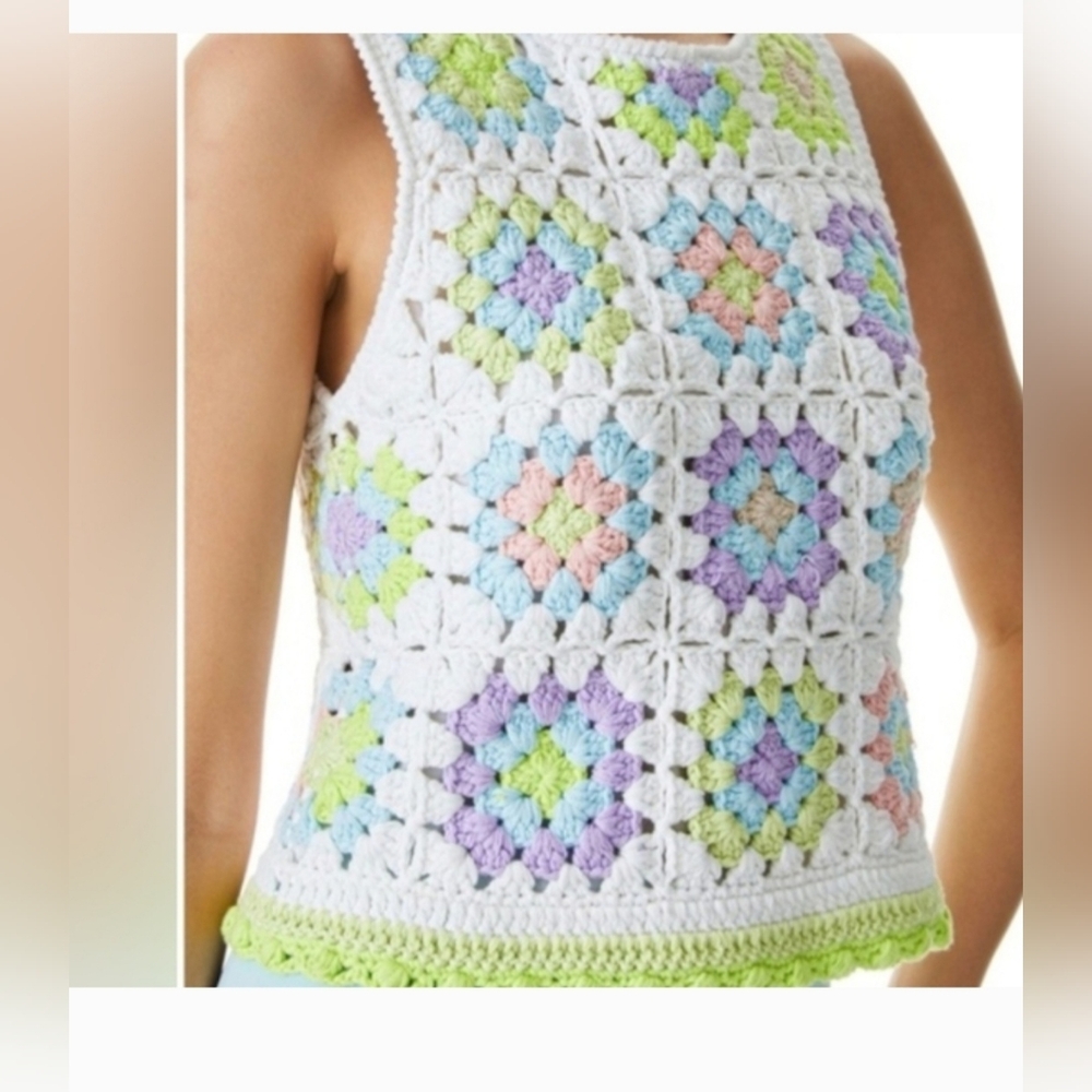 Alice + Olivia Reva Medallion Crocheted Top Size Small - Picture 5 of 11
